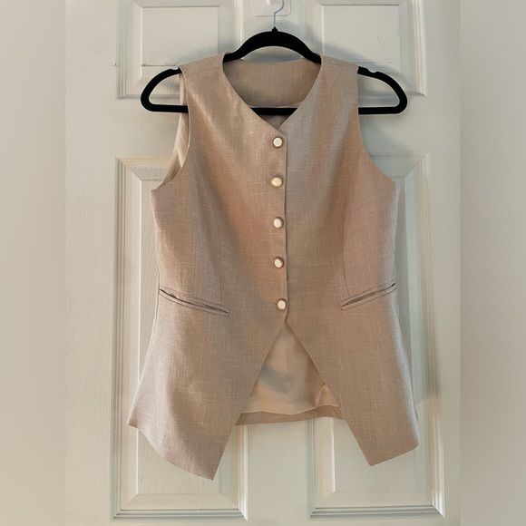 Source Unknown Jackets & Blazers - Source Unknown Women's Sleeveless Vest in Light Beige with Pearl Buttons